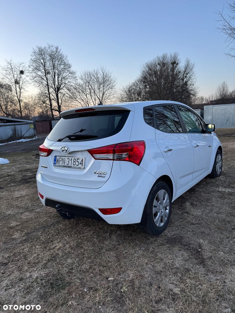 Hyundai ix20 1.4 blue - 3