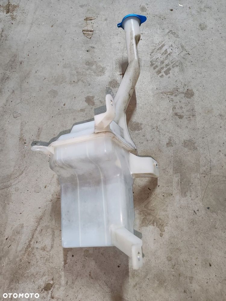 Zbiorniczek spryskiwaczy pompki SUZUKI BALENO II 15- - 4
