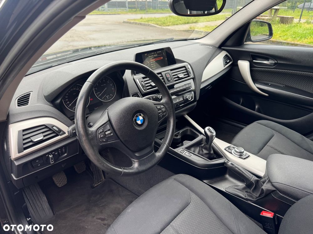 BMW Seria 1 118i Edition Metropolitan - 12