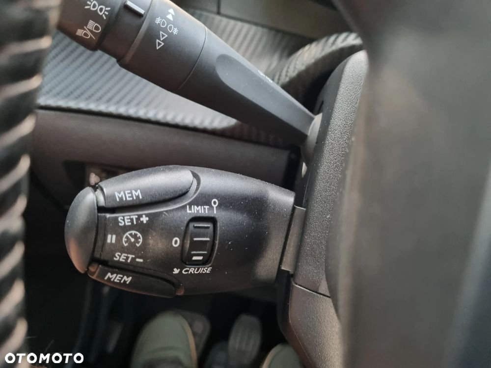 Peugeot 2008 PureTech 130 GPF Stop&Start Allure - 11
