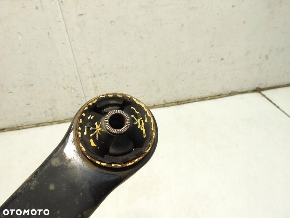 WAHACZ LEWY PRZÓD TOYOTA COROLLA VERSO II 1.8 VVTI - 3