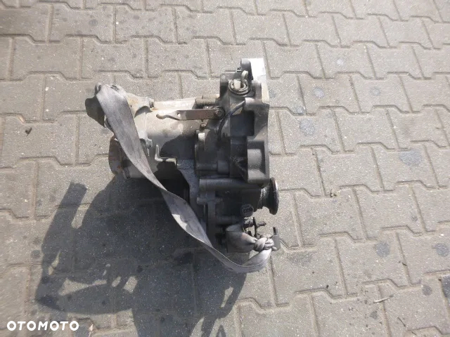 MANUALNA SKRZYNIA BIEGÓW VOLKSWAGEN POLO 6N2 1.0 DKG 99-01 - 3