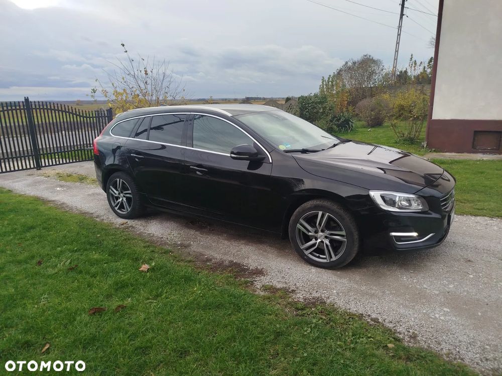 Volvo V60 D4 Geartronic Summum - 14