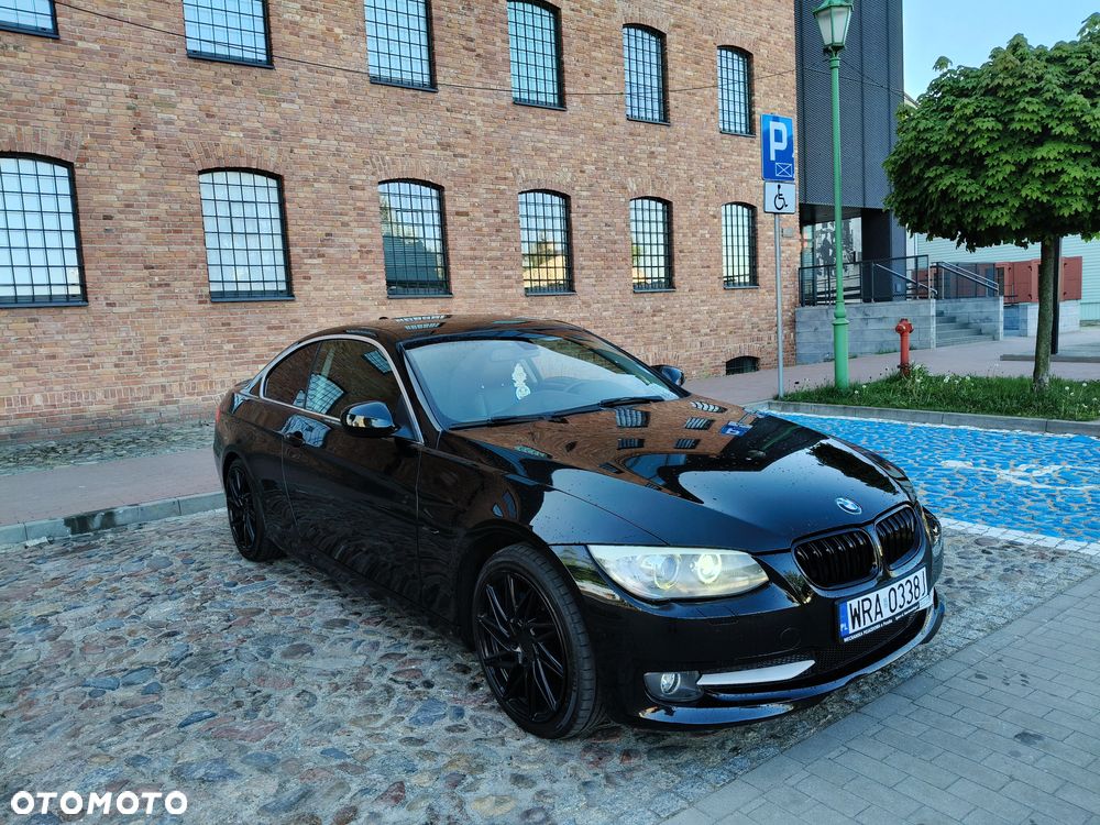 BMW Seria 3 325i - 3