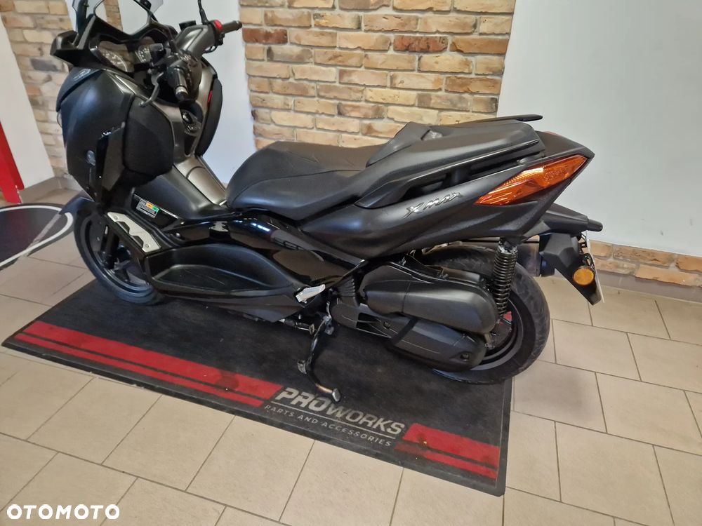 Yamaha X-max - 19