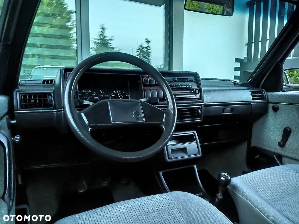 Volkswagen Golf - 18
