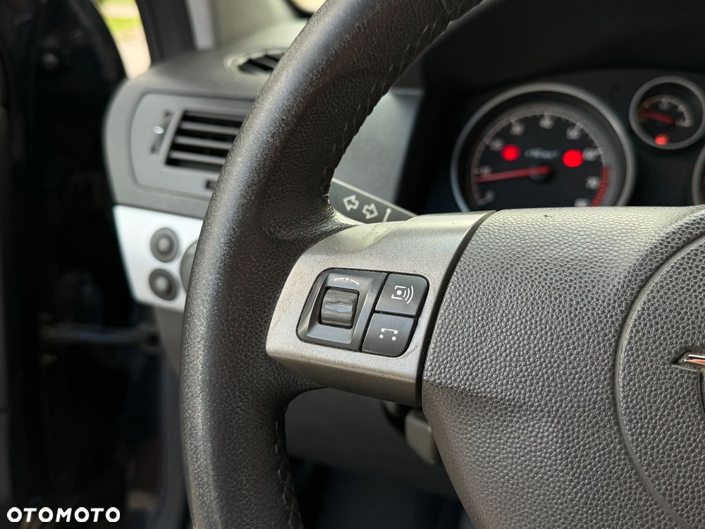 Opel Astra 1.6 NAVI - 15
