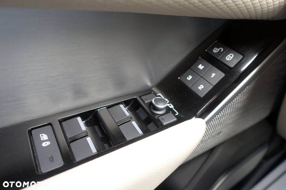 Land Rover Range Rover Velar 3.0d R-Dynamic - 34