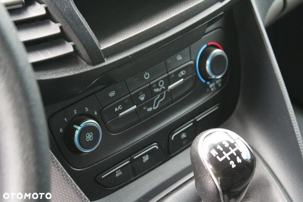 Ford Transit Connect - 19