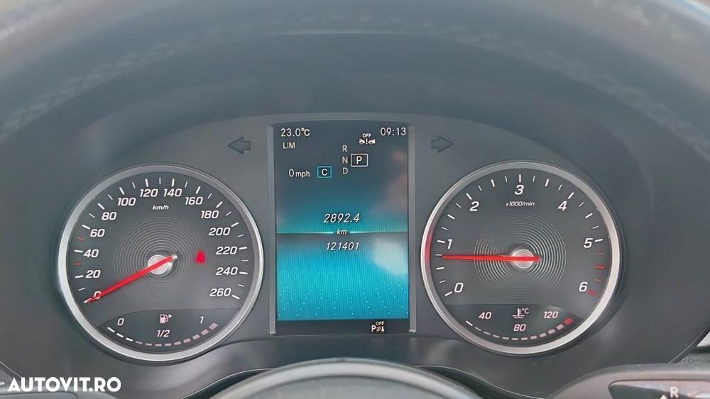 Mercedes-Benz C - 32