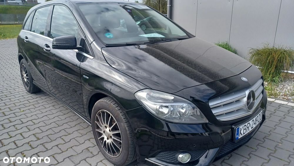 Mercedes-Benz Klasa B 180 (BlueEFFICIENCY) - 2