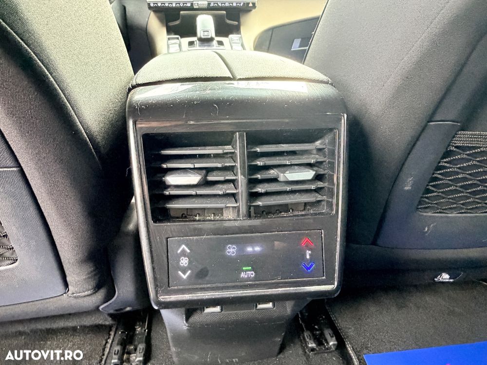 DS Automobiles DS 7 Crossback - 17