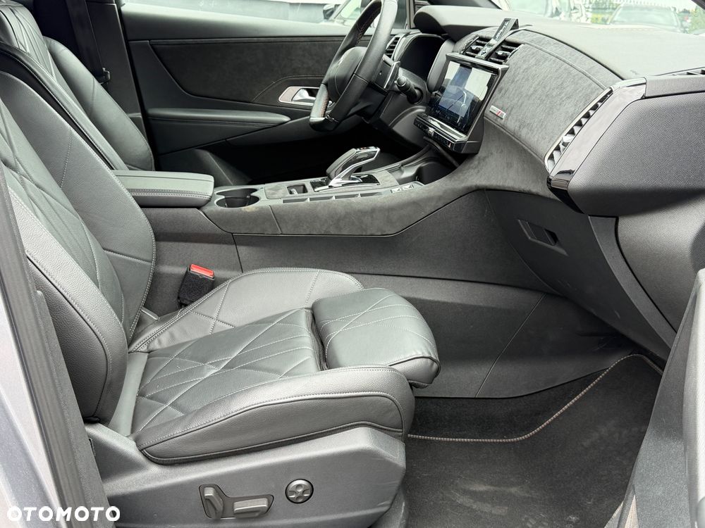 DS Automobiles DS 7 Crossback 1.6 E-Tense Performance Line + - 28
