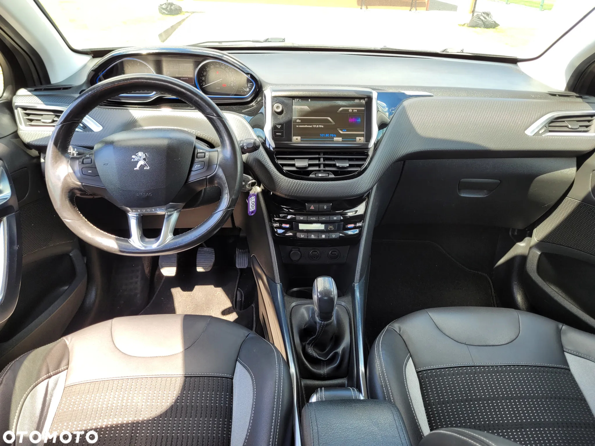 Peugeot 2008 1.6 e-HDi Active S&S - 10