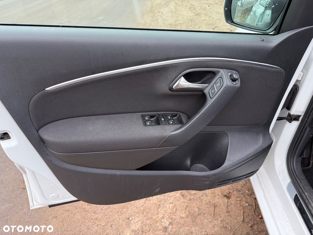 Volkswagen Polo 1.2 TSI Blue Motion Technology Allstar - 14