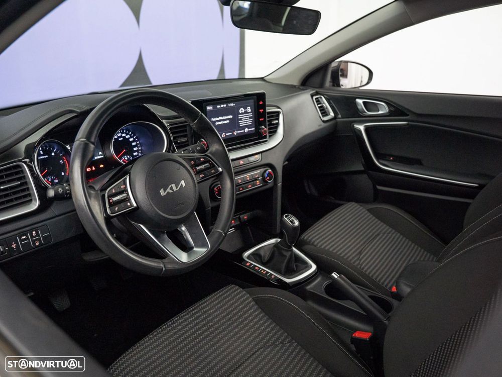 Kia Ceed SW 1.6 CRDi MHEV Dynamic - 14