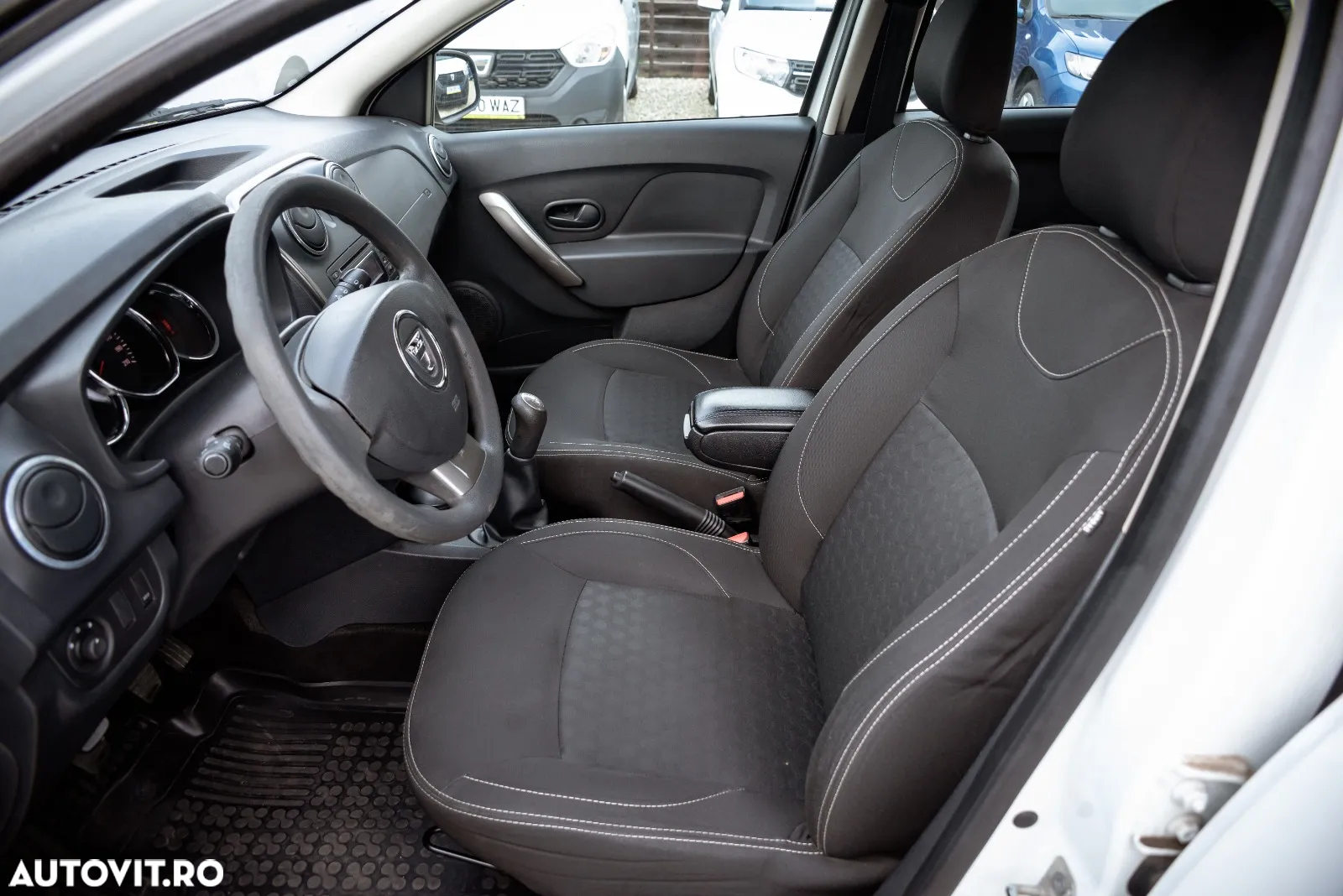 Dacia Sandero - 12