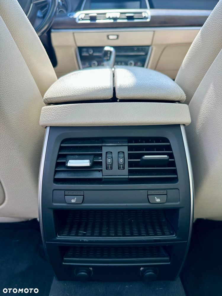 BMW 5GT 530d xDrive - 10