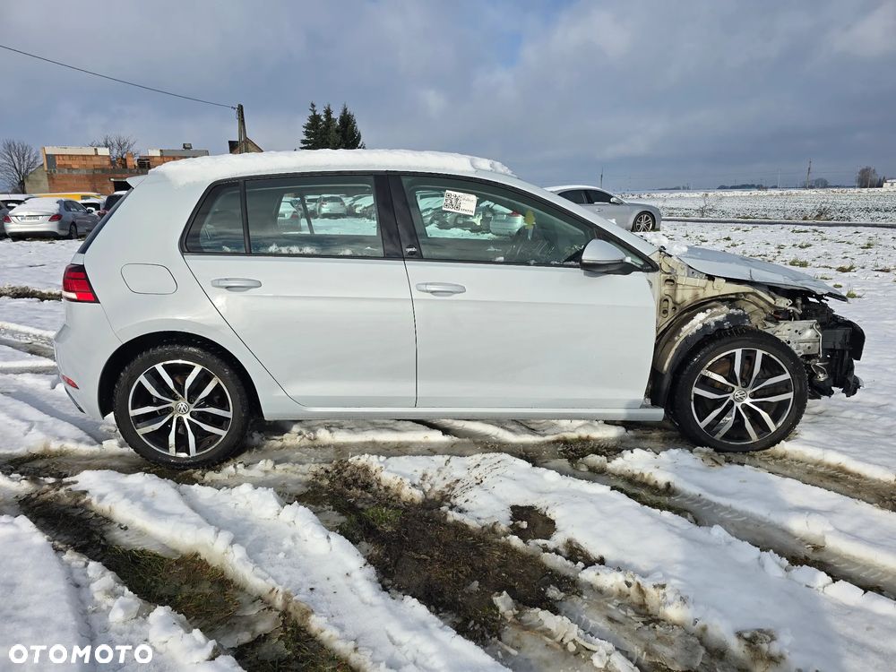 Volkswagen Golf 2.0 TDI DSG Sound - 6