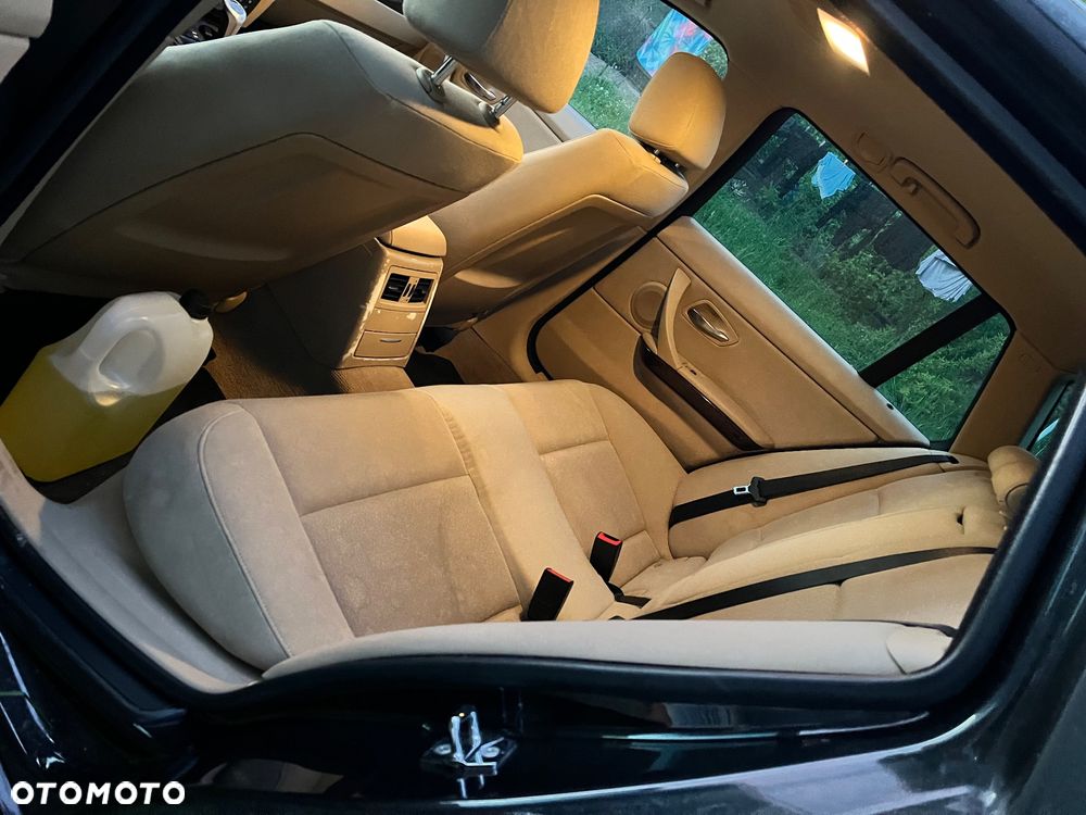 BMW Seria 3 320d - 4