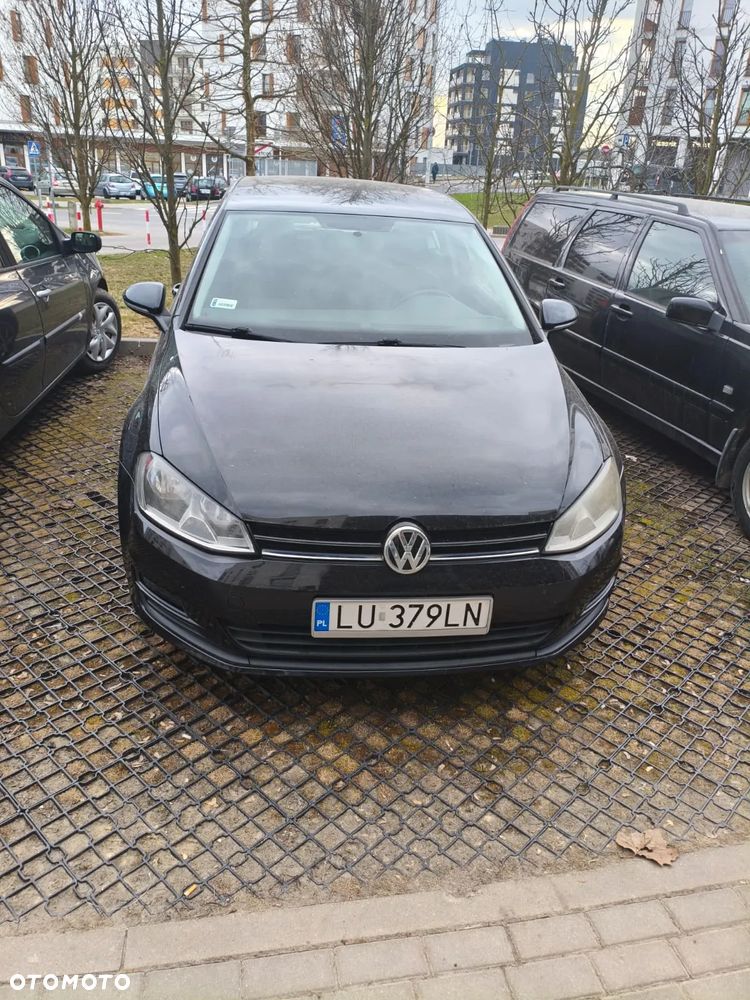 Volkswagen Golf - 1