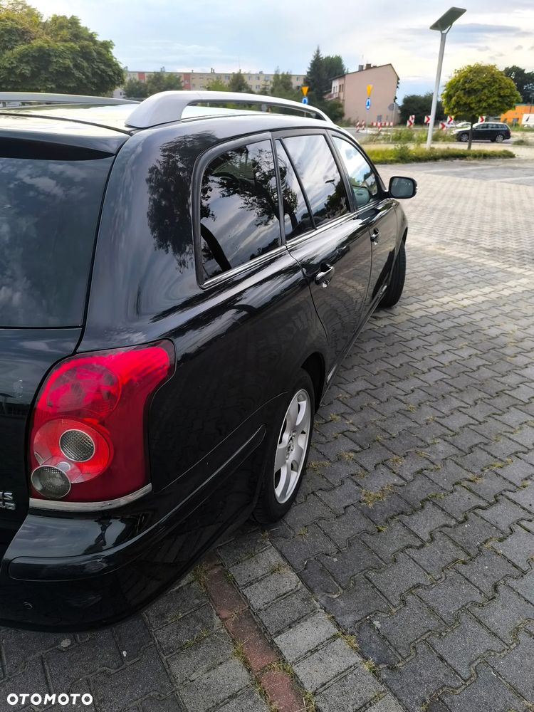 Toyota Avensis 2.0 D-4D - 7