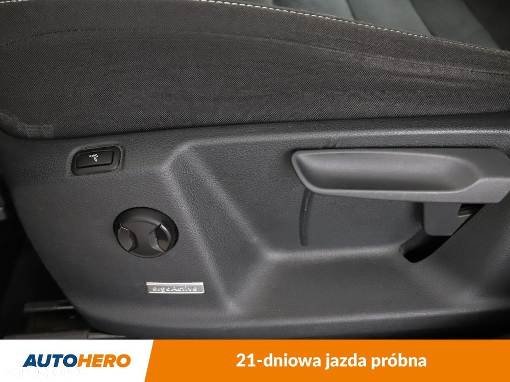 Volkswagen Golf Sportsvan - 34