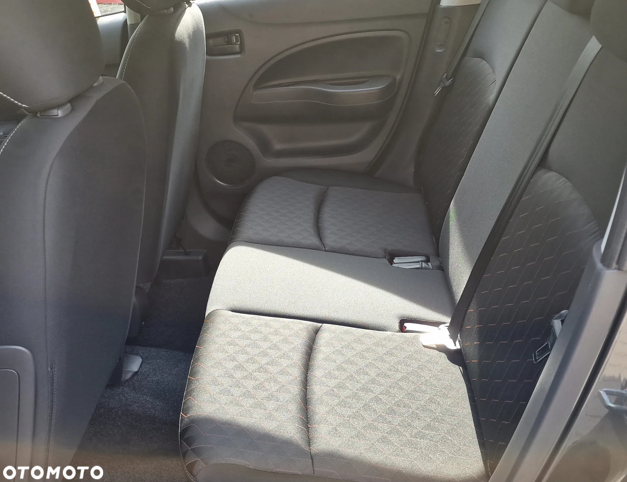 Mitsubishi Space Star 1.2 Invite SDA CVT - 9