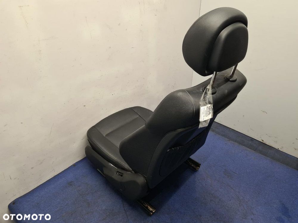 MERCEDES W203 LIFT KOMBI FOTEL KIEROWCY. - 11