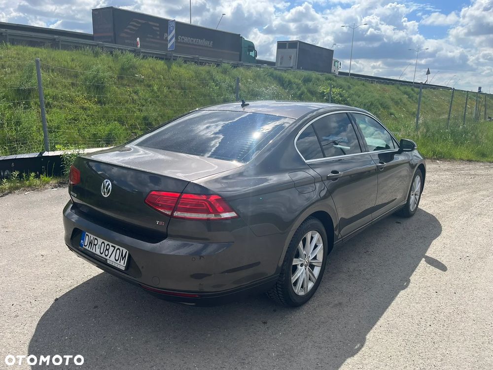 Volkswagen Passat 1.4 TSI BMT ACT Comfortline - 5