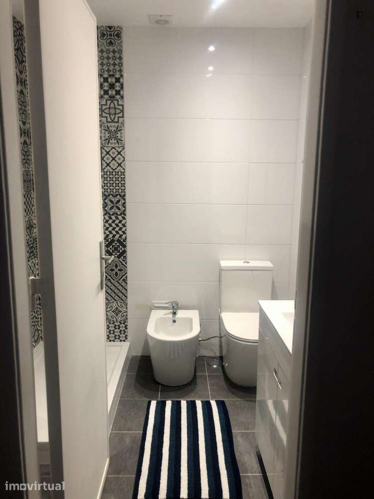 Quarto - localizado em Oeiras Lisbon - Grande imagem: 2/32