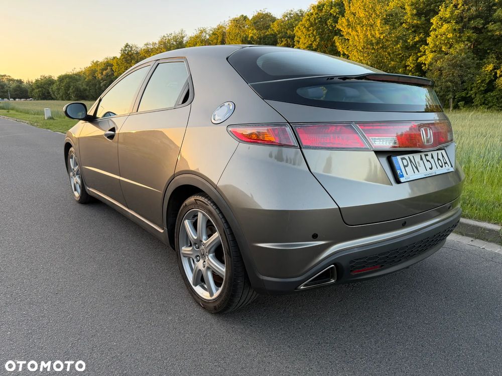 Honda Civic 1.8i-VTEC 50 Jahre Edition - 1