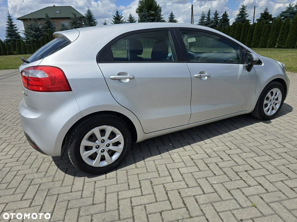 Kia Rio - 9