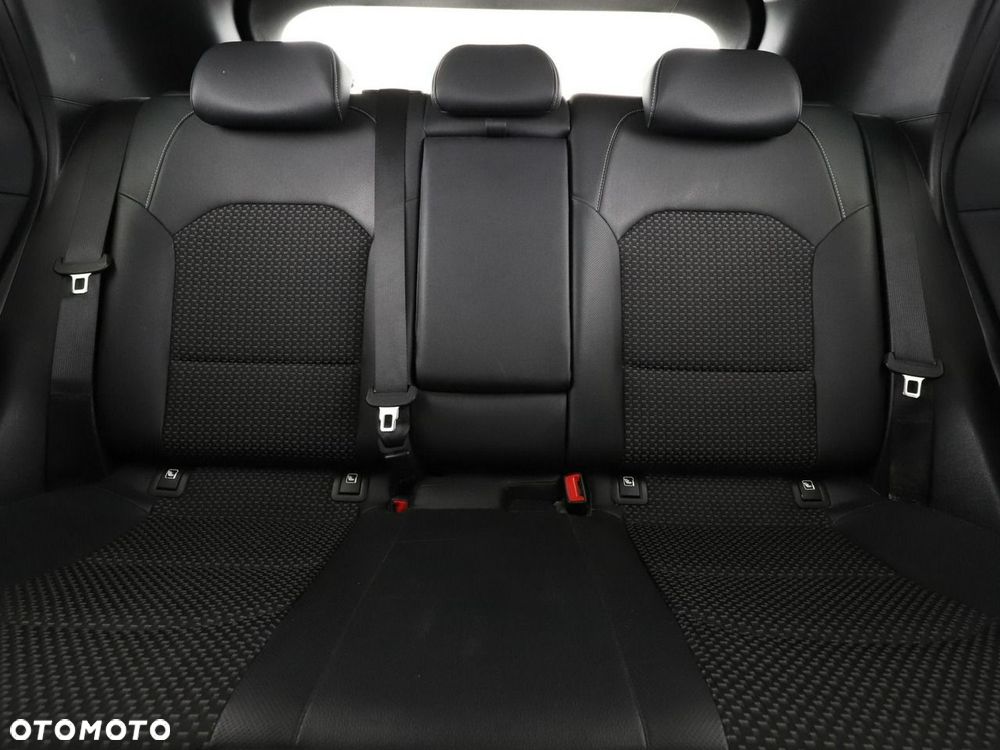 Kia XCeed 1.4 T-GDI OPF DCT7 VISION - 19