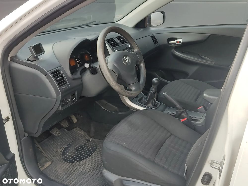 Toyota Corolla 1.6 VVT-i Terra - 8