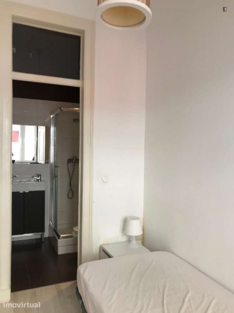 Quarto - localizado em Entrecampos Lisbon - Grande imagem: 5/9