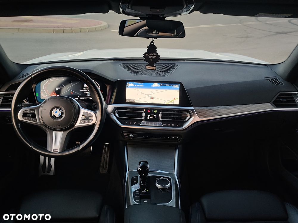 BMW Seria 3 318d M Sport - 26