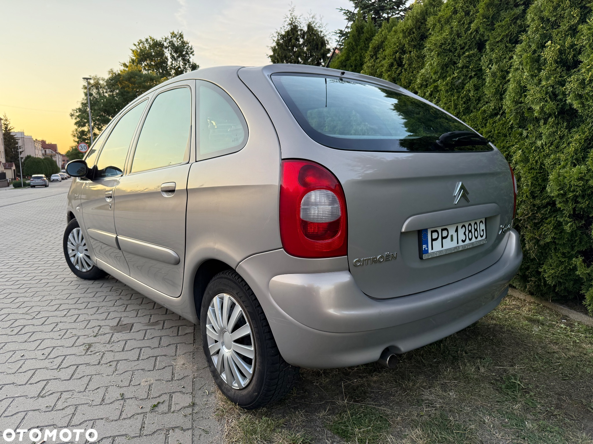 Citroën Xsara Picasso 1.8i SX Plus Top-Edition - 3