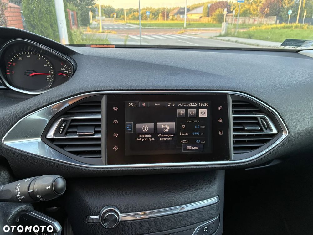 Peugeot 308 1.2 PureTech Style S&S - 9