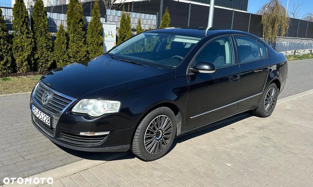 Volkswagen Passat 1.9 TDI Comfortline - 1