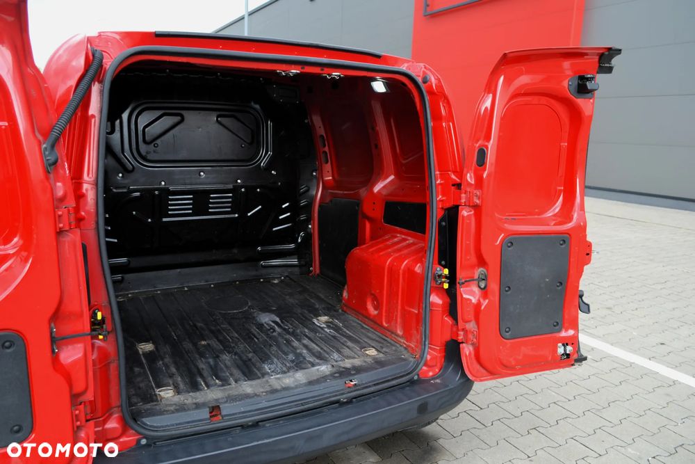 Fiat Fiorino Kombi 1.4 8V SX - 31