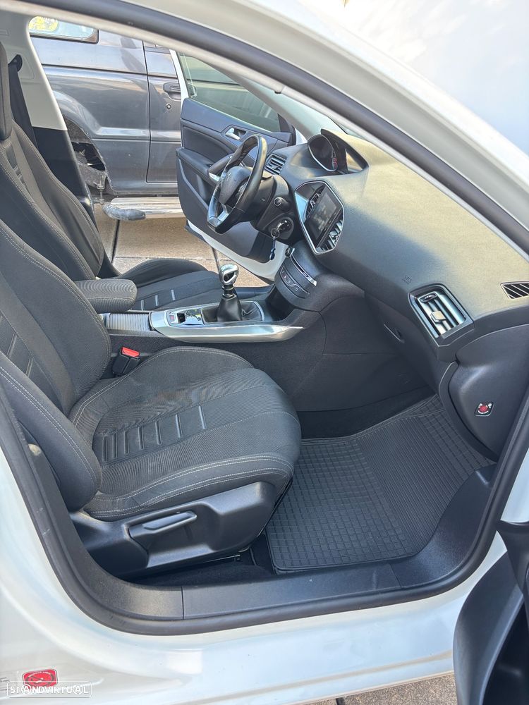 Peugeot 308 1.6 e-HDi Allure - 7