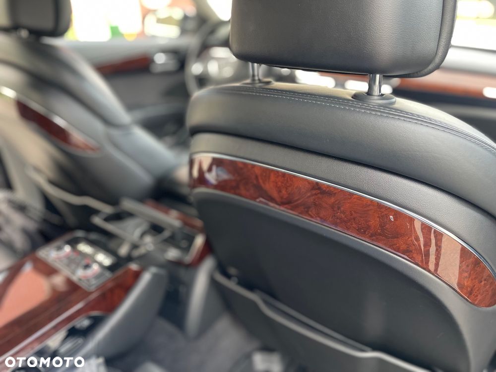 Audi A8 4.2 TDI Quattro - 10