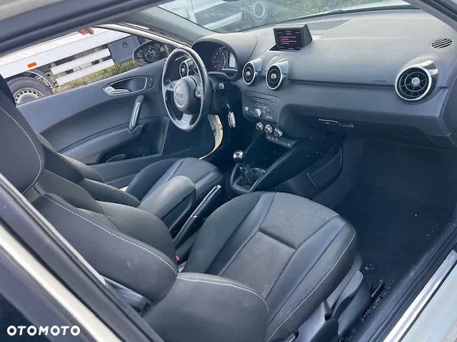Audi A1 1.2 TFSI Attraction - 10