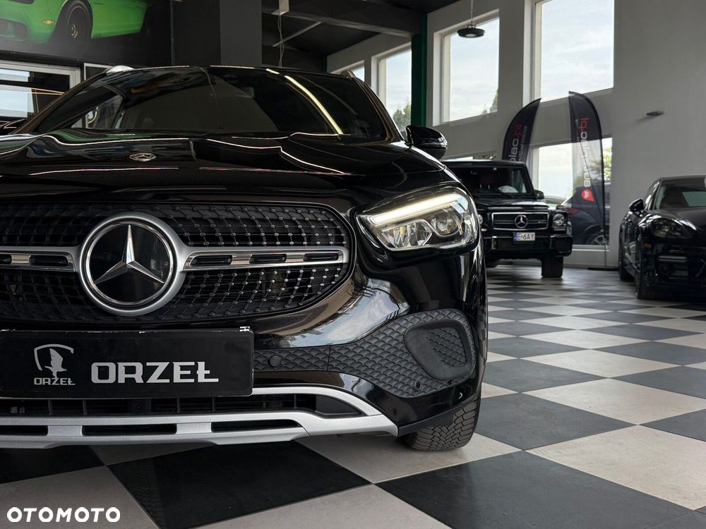Mercedes-Benz GLA - 34