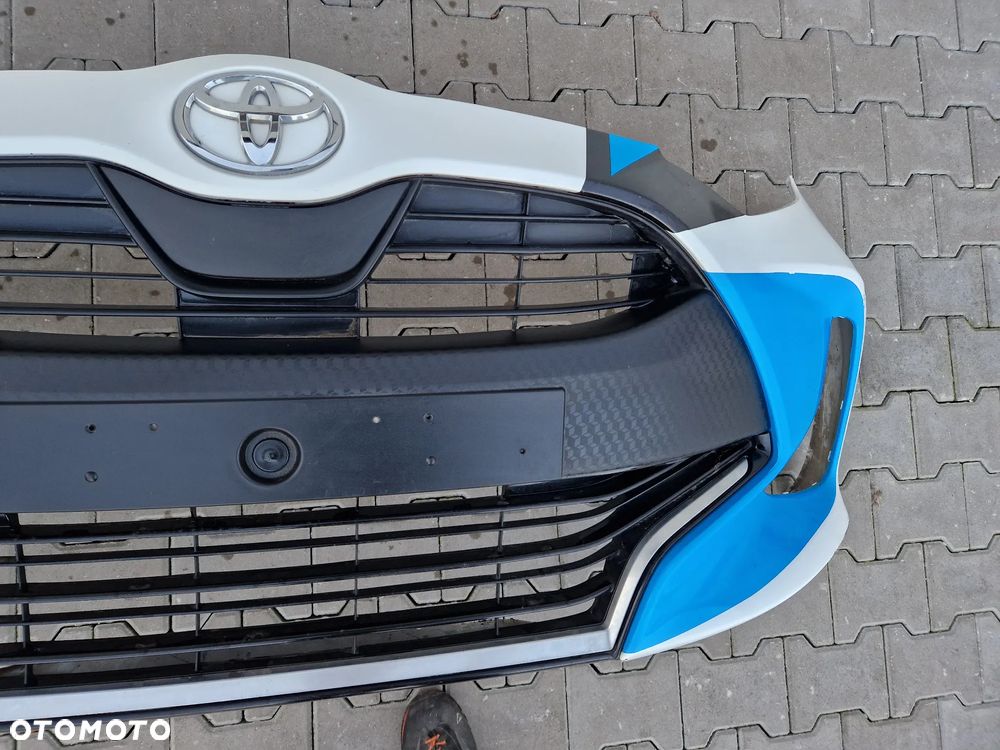 Zderzak Toyota Yaris IV 2020 - - 4
