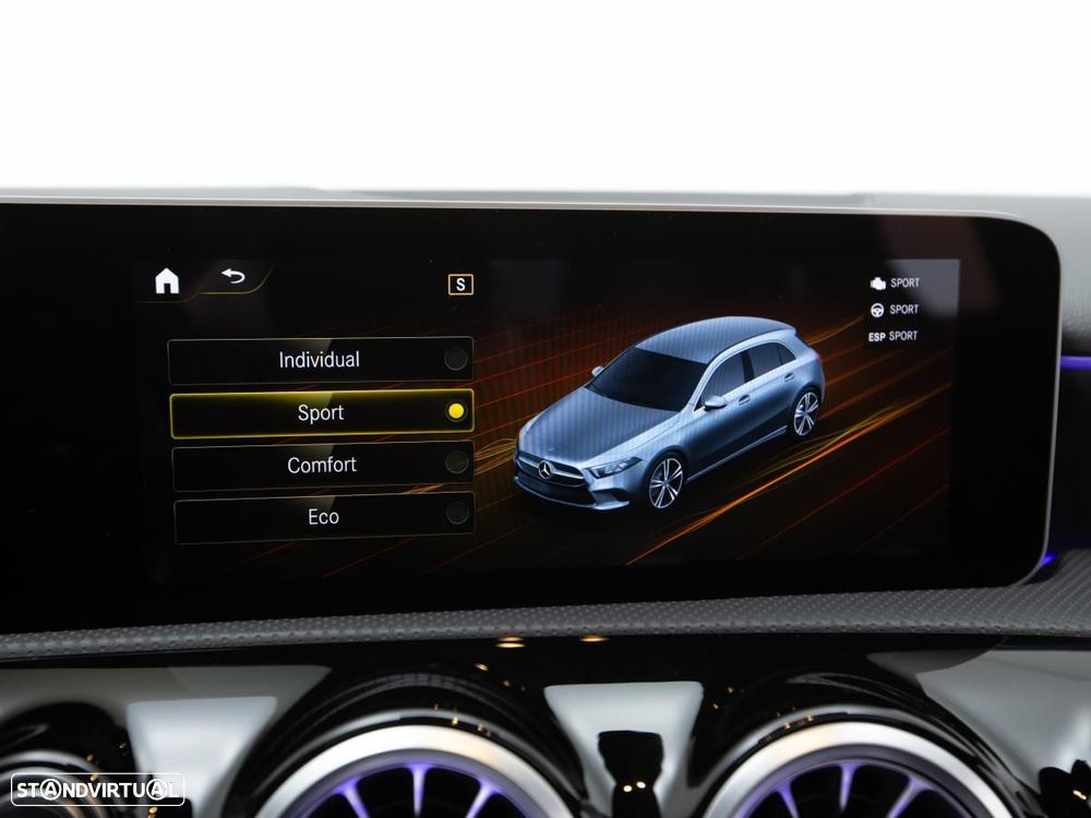 Mercedes-Benz A 250 7G-DCT AMG Line - 33