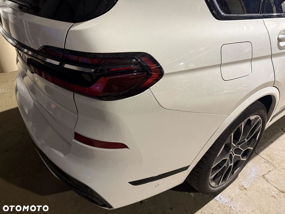 BMW X7 - 16