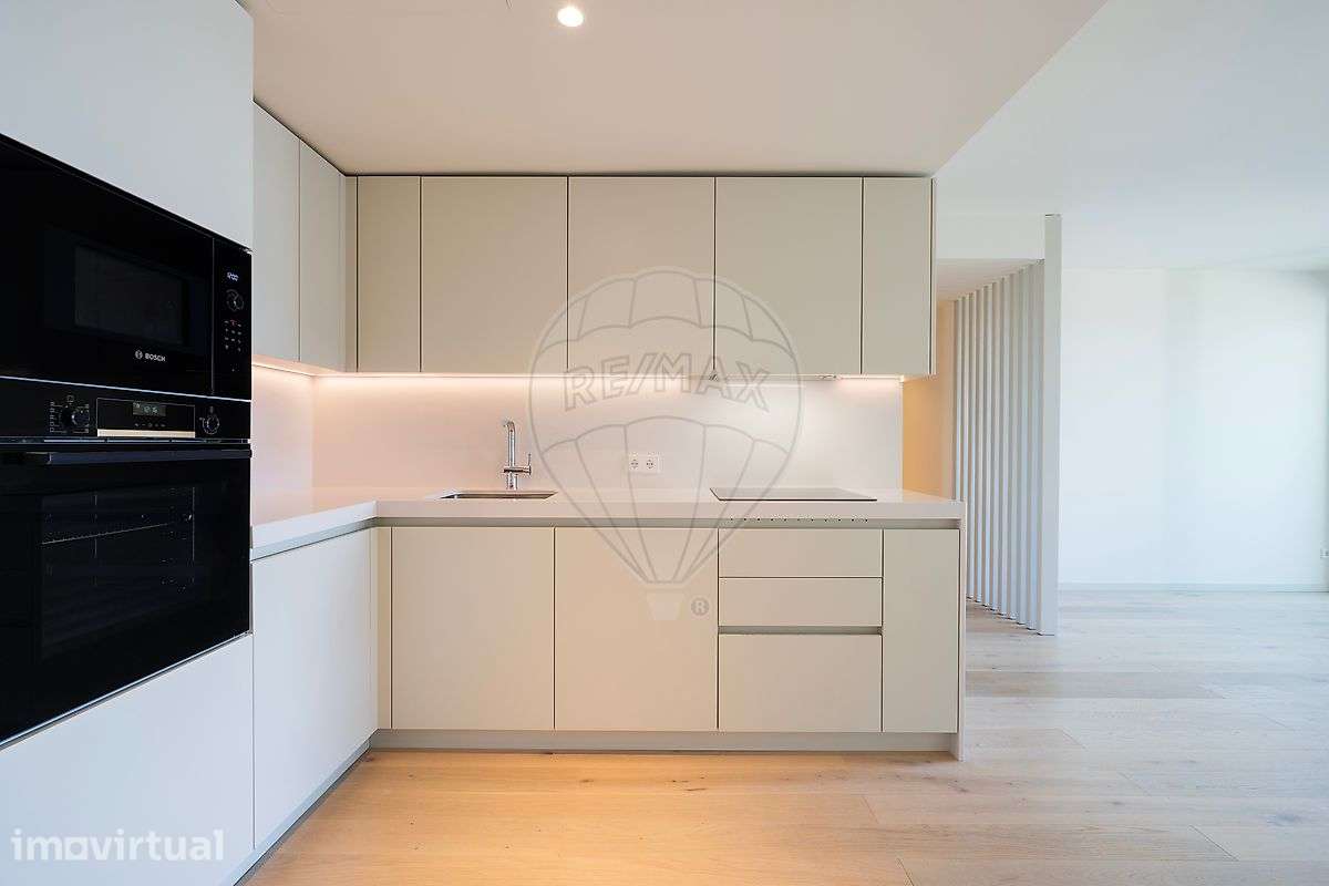 Apartamento T2 para arrendamento - Grande imagem: 2/28