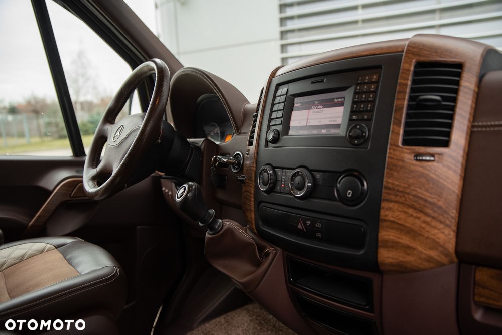 Mercedes-Benz Sprinter - 38